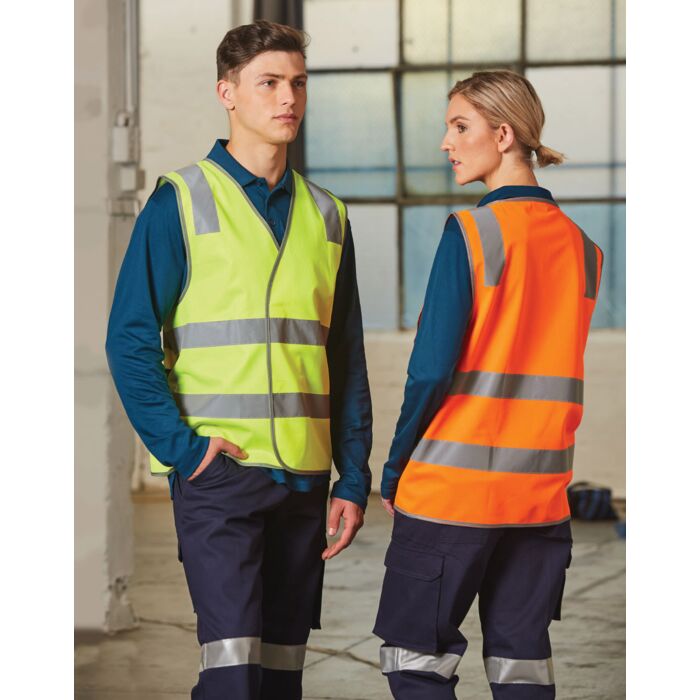 WINNING SPIRIT safety vest with shoulder tapes Thumbnail